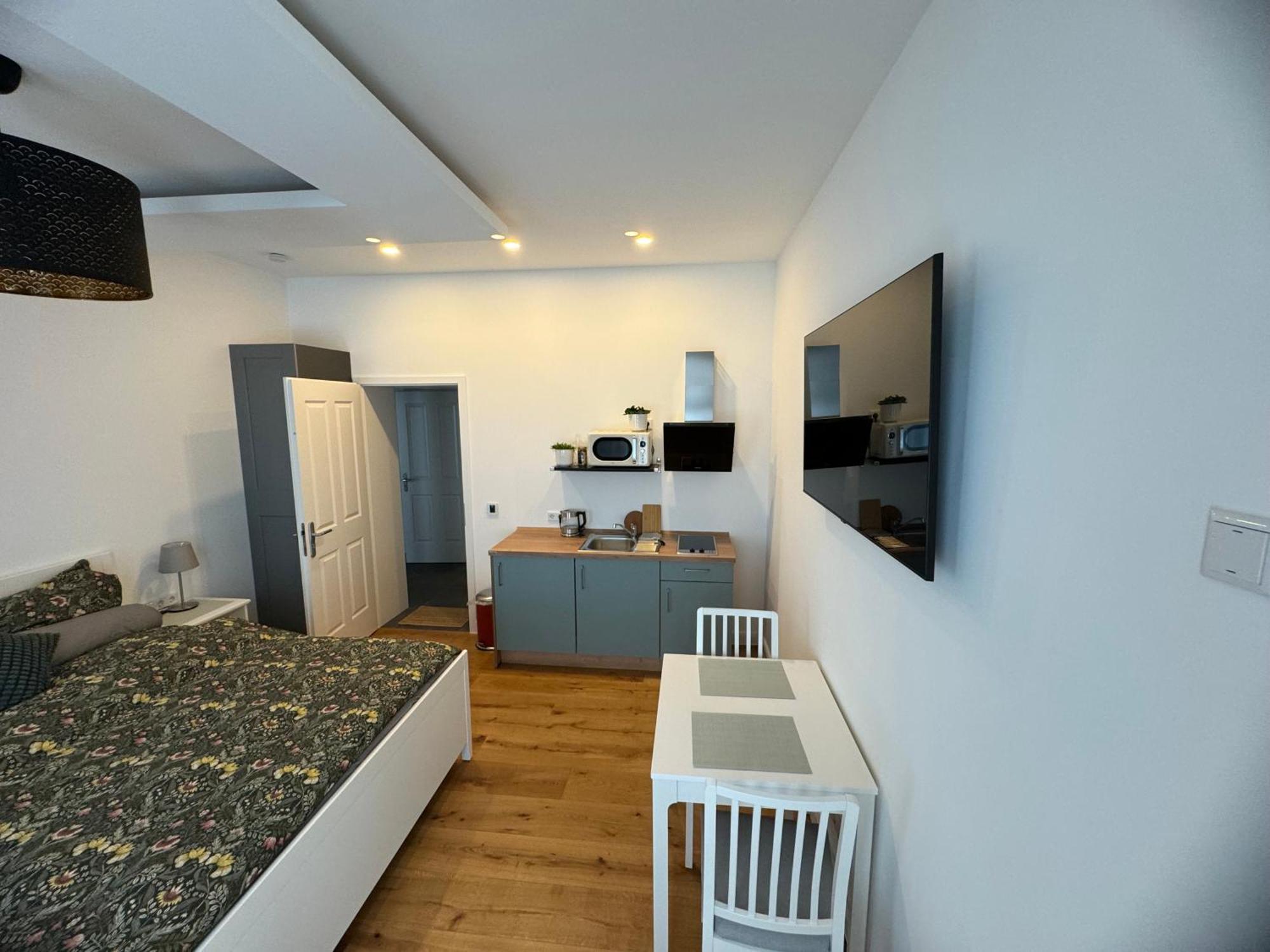 Boutique Hotel Pension Luisengruen Kueche 1Gbs Wlan Netflix Disney Magentatv Chemnitz Esterno foto